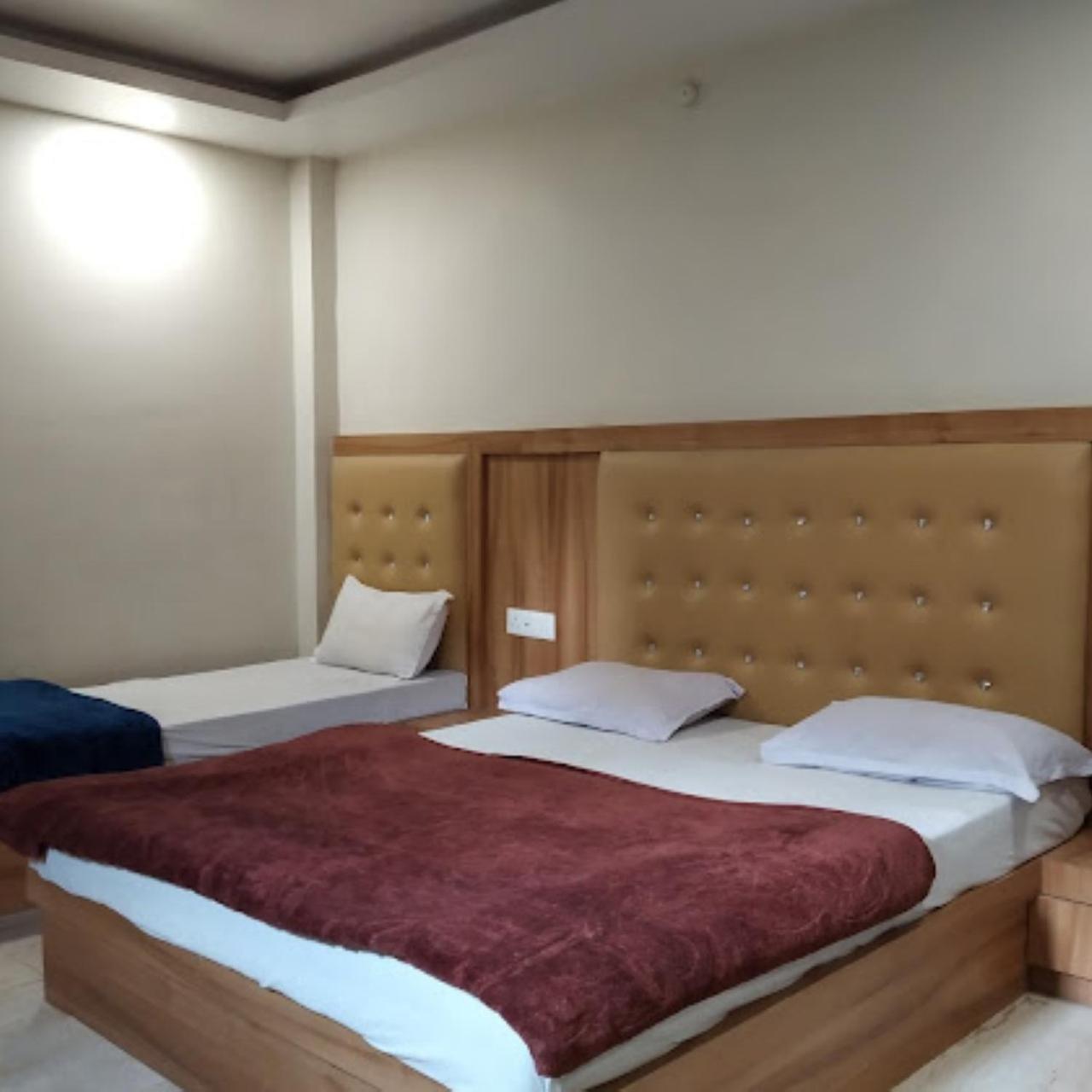 Hotel New Kumar & Banquet Lucknow