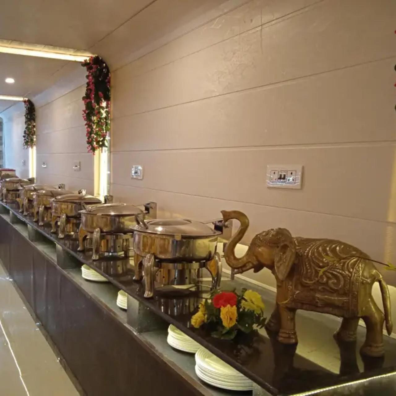 New Kumar & Banquet Lucknow